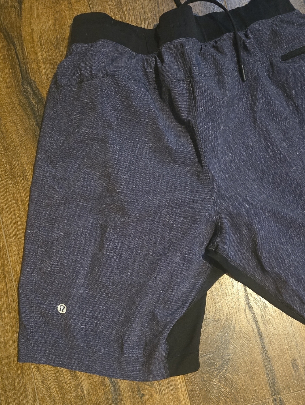 lululemon athletica Men’s Dark Blue Drawstring Jogger Shorts